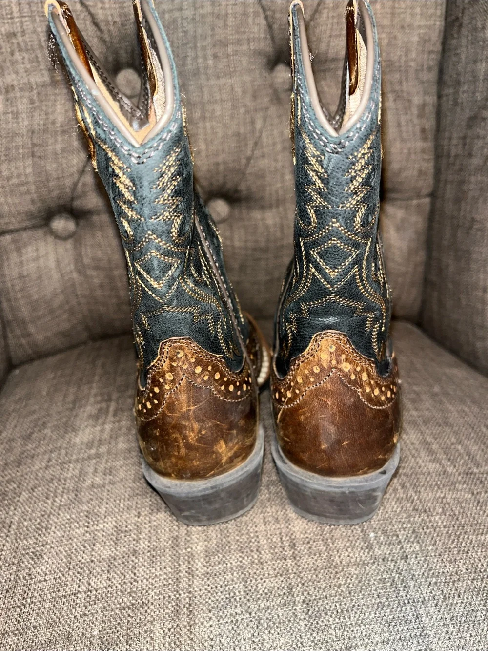 Ariat Brown Leather Western Cowboy Boots Black Shaft & square toe kids size 8
